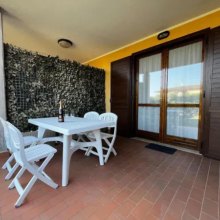Residenza Adore With Pool, Parking, And Wi-fi Sirmione