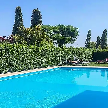 Residenza Adore With Pool, Parking, And Wi-fi