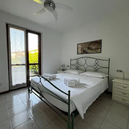 Apartamento Residenza Adore With Pool, Parking, And Wi-fi *