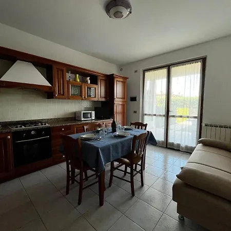 Residenza Adore With Pool, Parking, And Wi-fi Apartamento