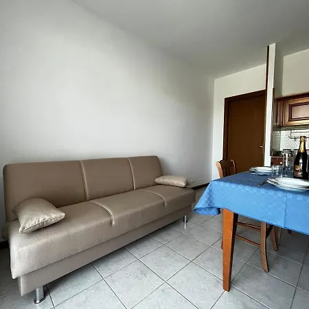 Residenza Adore With Pool, Parking, And Wi-fi * Sirmione