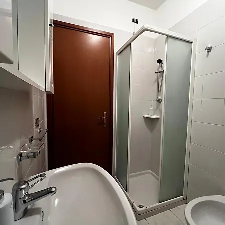 Residenza Adore With Pool, Parking, And Wi-fi Sirmione