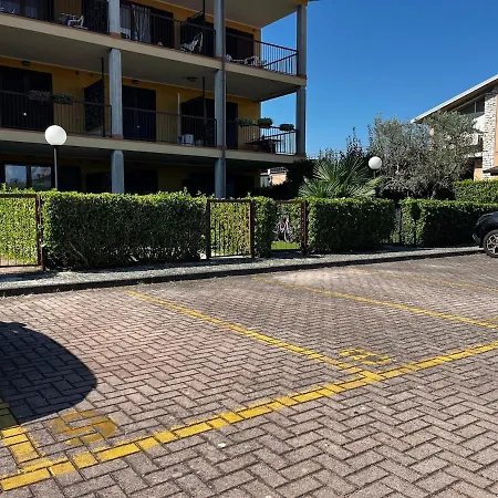 Residenza Adore With Pool, Parking, And Wi-fi * Sirmione