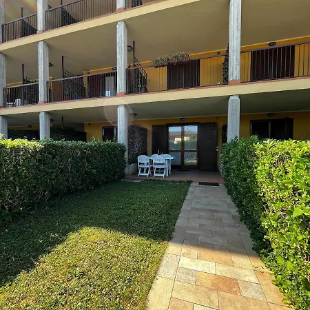 Residenza Adore With Pool, Parking, And Wi-fi Sirmione